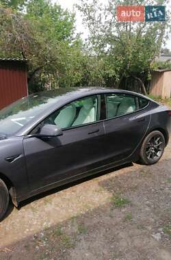 Седан Tesla Model 3 2021 в 