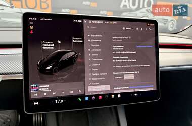 Седан Tesla Model 3 2023 в 