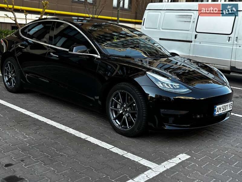 Tesla Model 3 2019