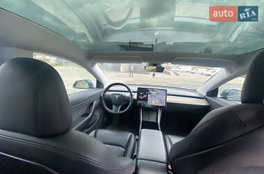 Седан Tesla Model 3 2018 в 