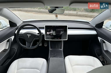Седан Tesla Model 3 2019 в 
