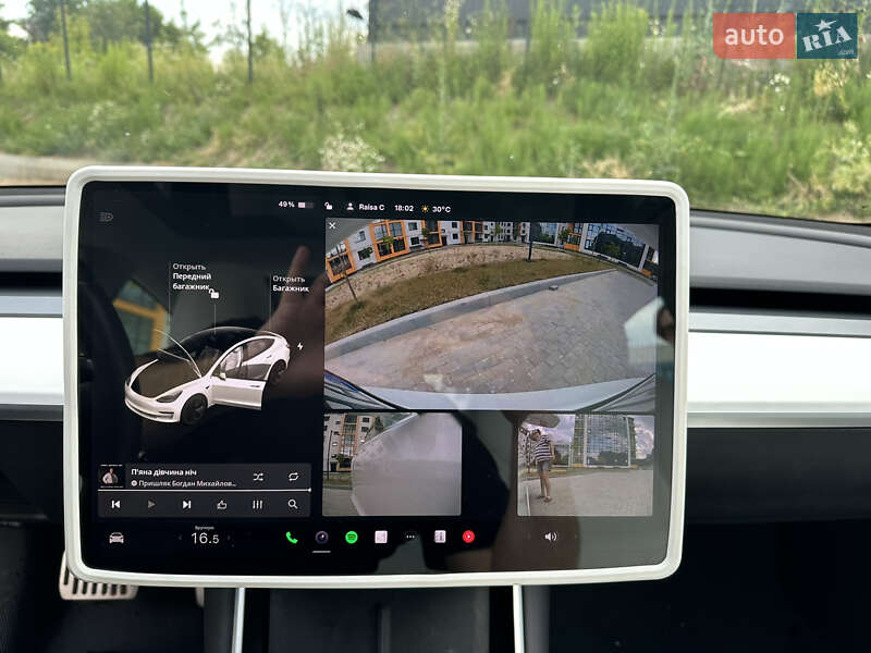 Седан Tesla Model 3 2019 в Виннице