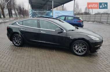 Седан Tesla Model 3 2019 в 