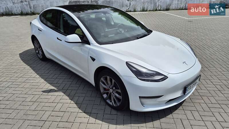 Tesla Model 3 2022