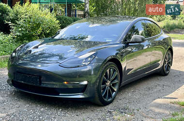 Седан Tesla Model 3 2020 в 