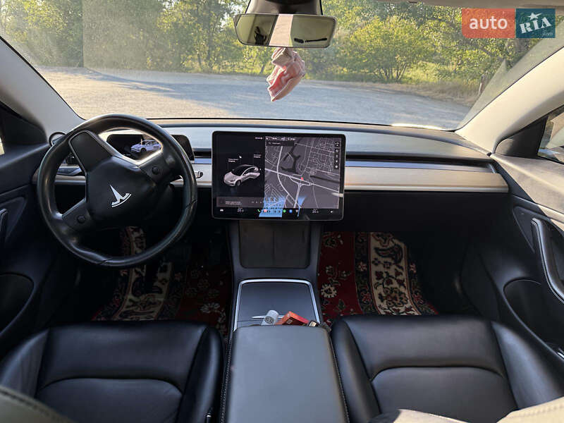 Седан Tesla Model 3 2018 в Каменском
