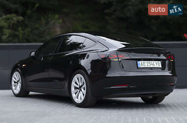 Седан Tesla Model 3 2021 в 