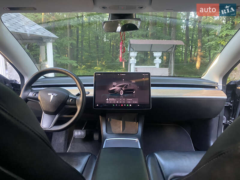 Седан Tesla Model 3 2022 в Богородчанах