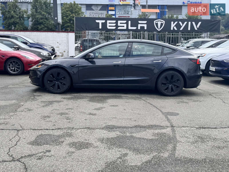 Седан Tesla Model 3 2024 в Киеве