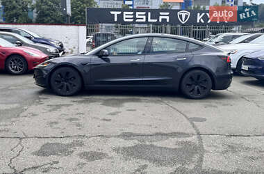 Седан Tesla Model 3 2024 в 