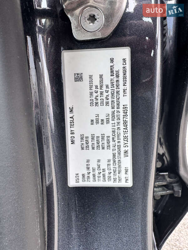 Седан Tesla Model 3 2024 в Киеве