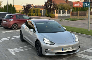 Седан Tesla Model 3 2018 в 