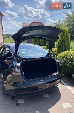 Седан Tesla Model 3 2019 в 