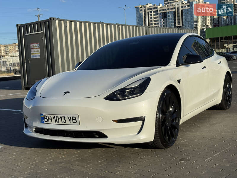 Седан Tesla Model 3 2021 в Одессе