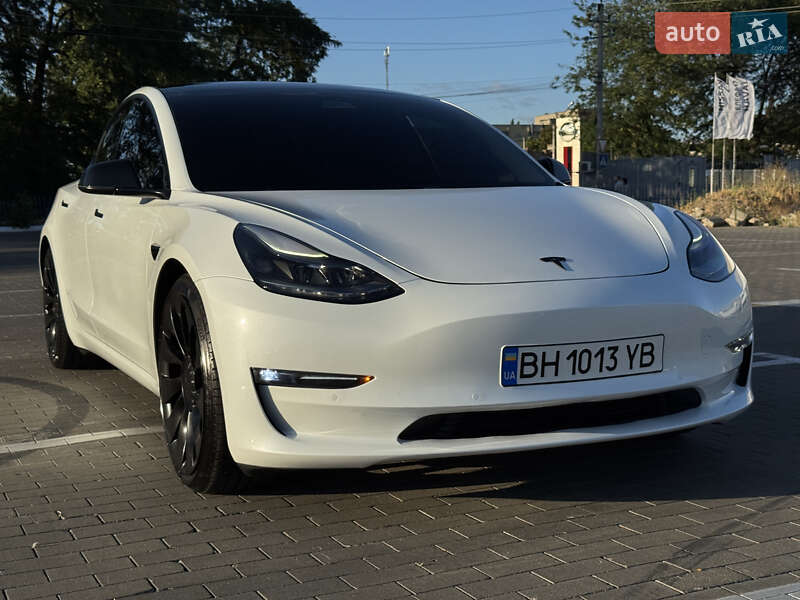 Седан Tesla Model 3 2021 в Одессе