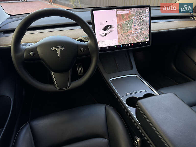 Седан Tesla Model 3 2021 в Одессе