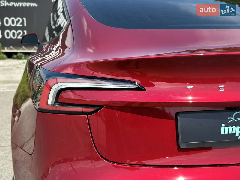 Седан Tesla Model 3 2024 в Харькове