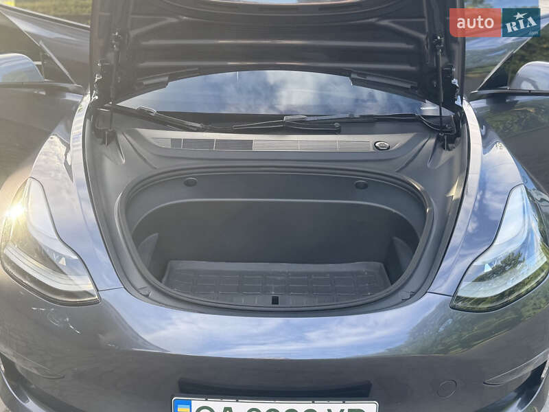 Седан Tesla Model 3 2023 в Запорожье