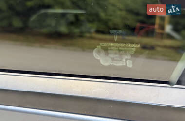 Седан Tesla Model 3 2023 в 