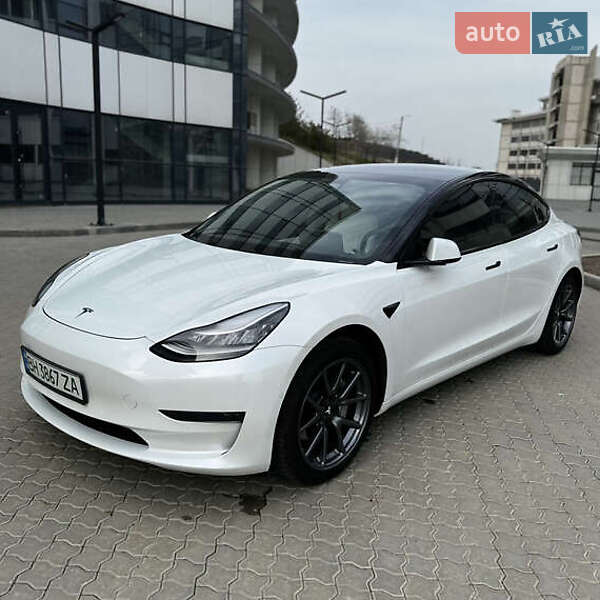 Седан Tesla Model 3 2019 в 