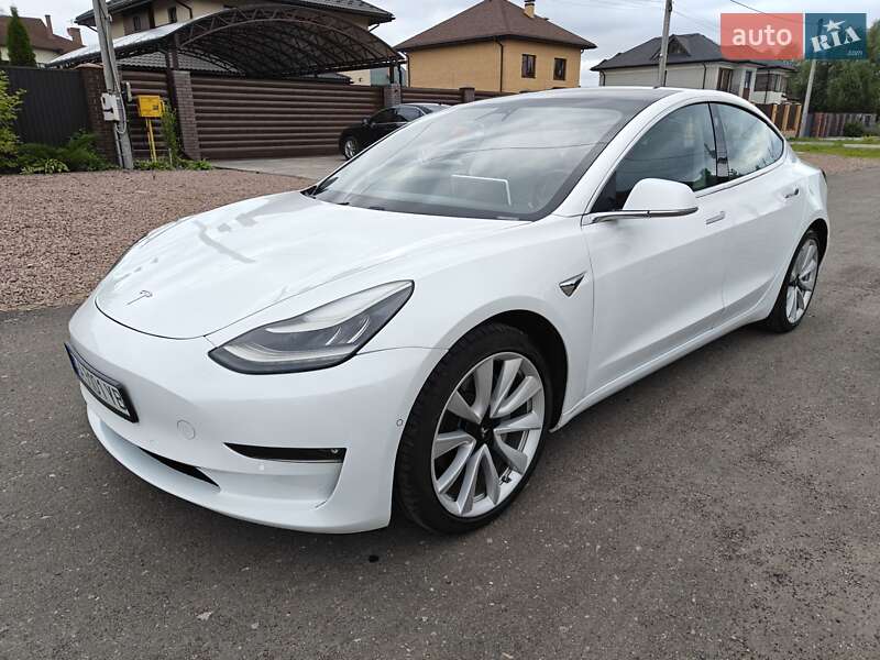 Tesla Model 3 2019