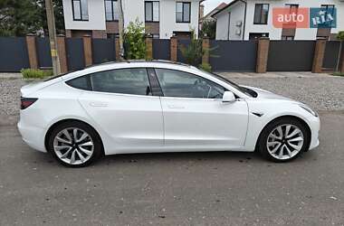 Седан Tesla Model 3 2019 в Броварах