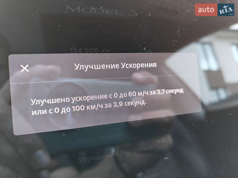 Седан Tesla Model 3 2019 в Броварах