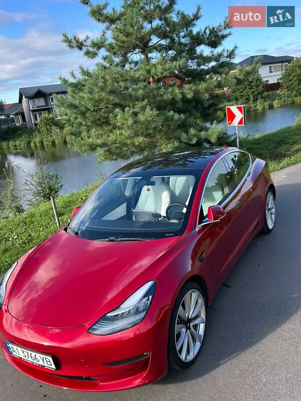 Седан Tesla Model 3 2018 в 