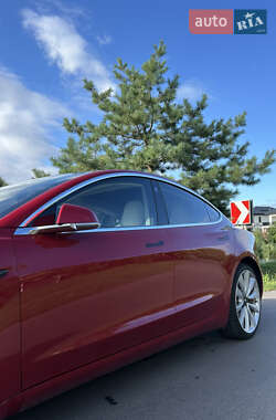 Седан Tesla Model 3 2018 в 