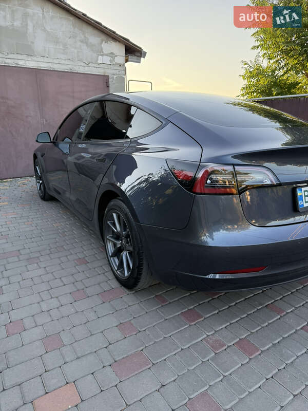 Седан Tesla Model 3 2021 в Одесі