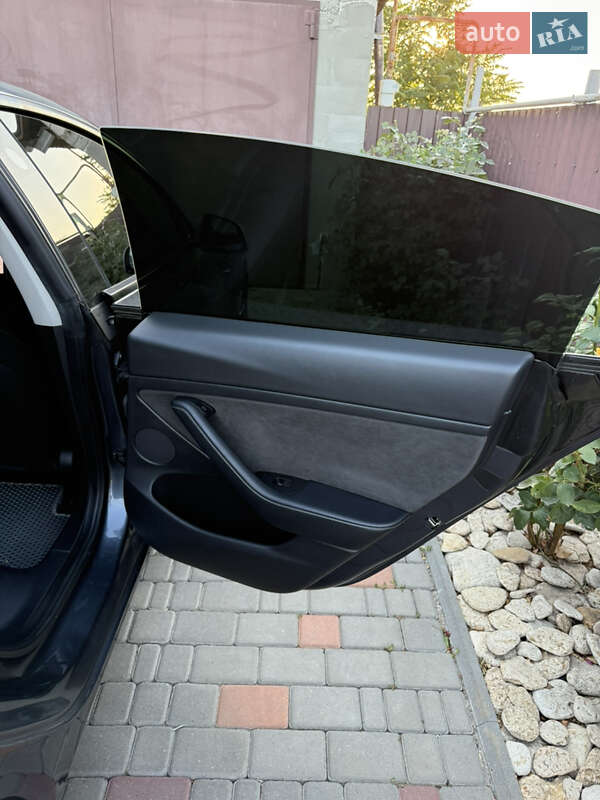 Седан Tesla Model 3 2021 в Одесі