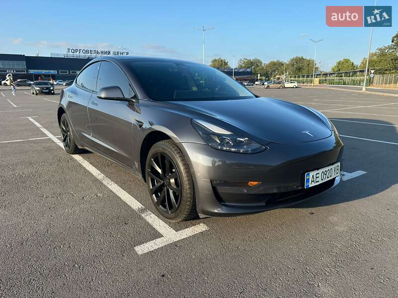 Tesla Model 3 2021