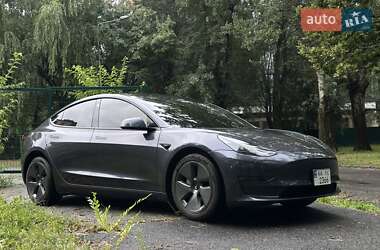 Седан Tesla Model 3 2023 в 