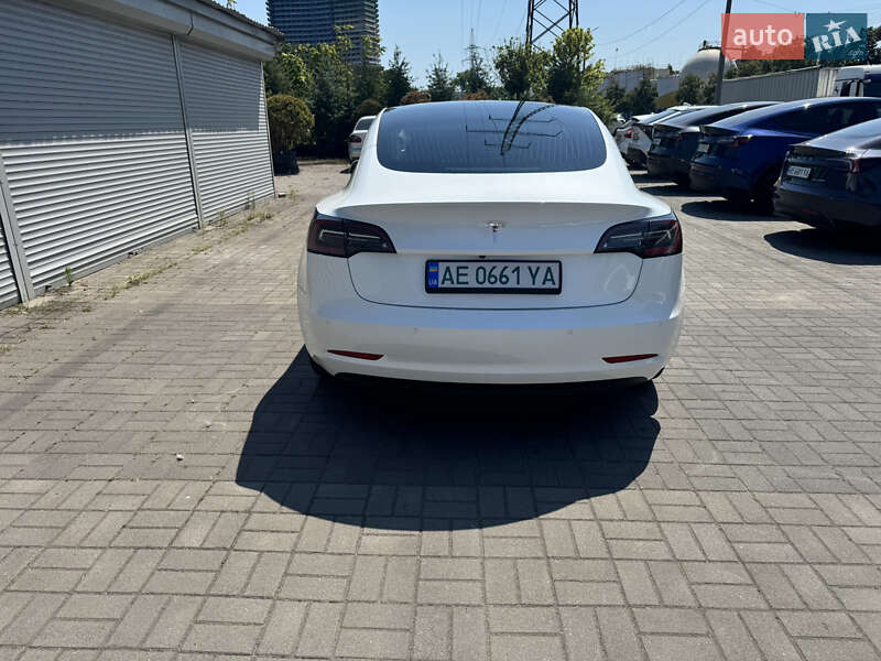 Седан Tesla Model 3 2019 в Дніпрі