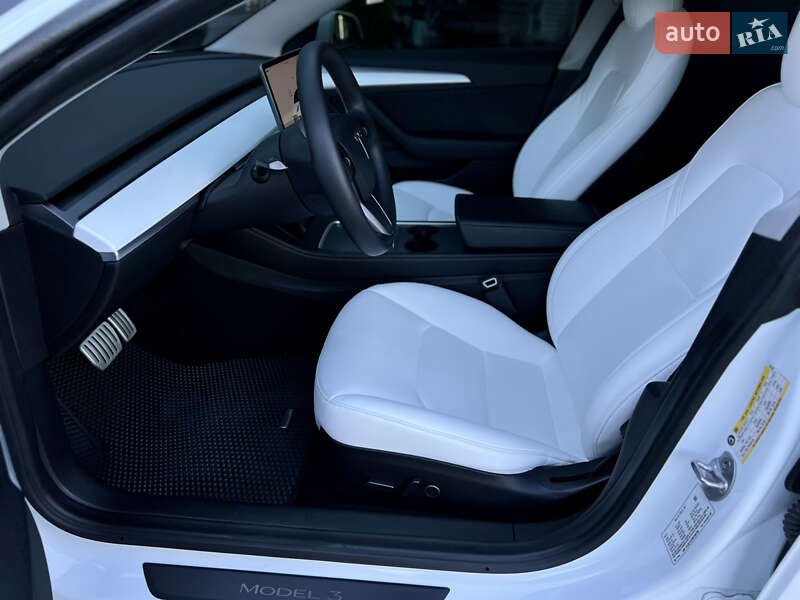 Седан Tesla Model 3 2022 в Одессе