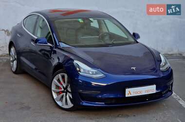 Седан Tesla Model 3 2018 в Одессе