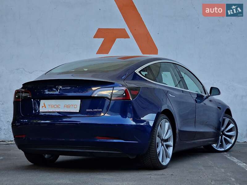 Седан Tesla Model 3 2018 в Одесі