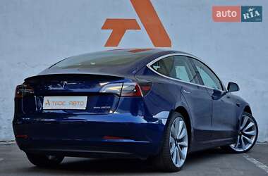 Седан Tesla Model 3 2018 в 