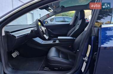 Седан Tesla Model 3 2018 в Одессе