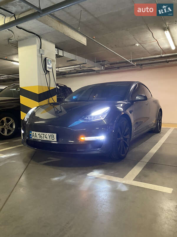Tesla Model 3 2019
