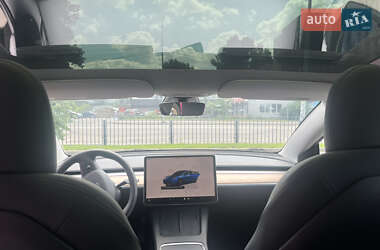 Седан Tesla Model 3 2023 в Киеве