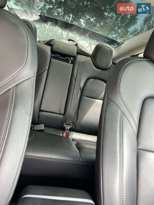 Седан Tesla Model 3 2019 в Ивано-Франковске