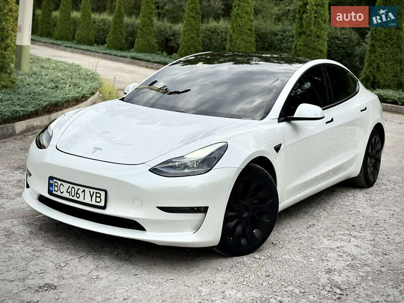 Седан Tesla Model 3 2021 в Днепре