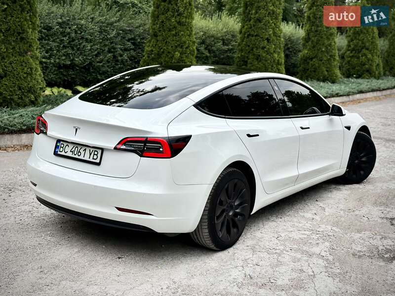 Седан Tesla Model 3 2021 в Днепре