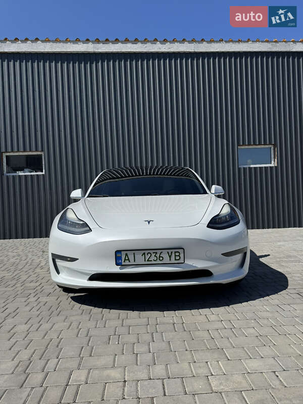 Седан Tesla Model 3 2020 в Белой Церкви