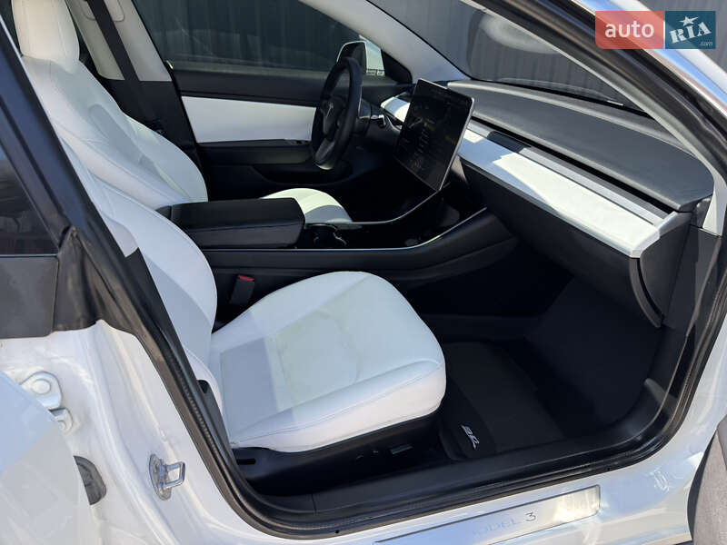 Седан Tesla Model 3 2020 в Белой Церкви