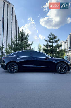 Седан Tesla Model 3 2018 в 
