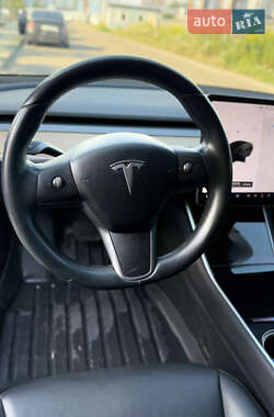 Седан Tesla Model 3 2018 в 