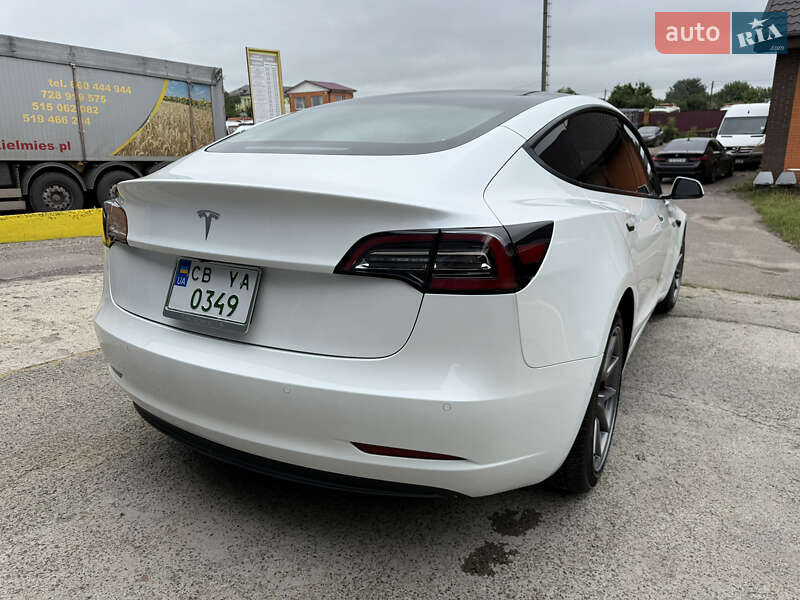 Седан Tesla Model 3 2021 в Ніжині