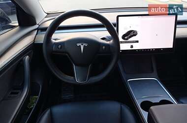 Седан Tesla Model 3 2021 в 